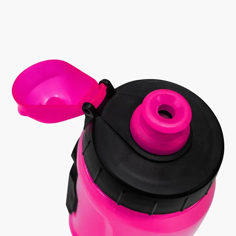 MUC-OFF X FIDLOCK TWIST BOTTLE 590ML AND BASE-3