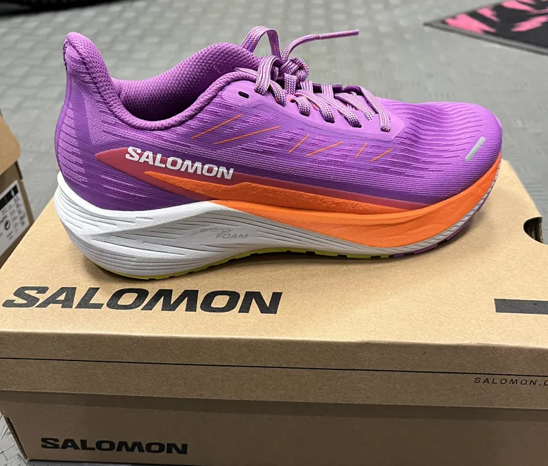 SALOMON AERO BLAZE 2 WOMENS SIZE 5 IRIS ORCHARD DRAGON FIRE