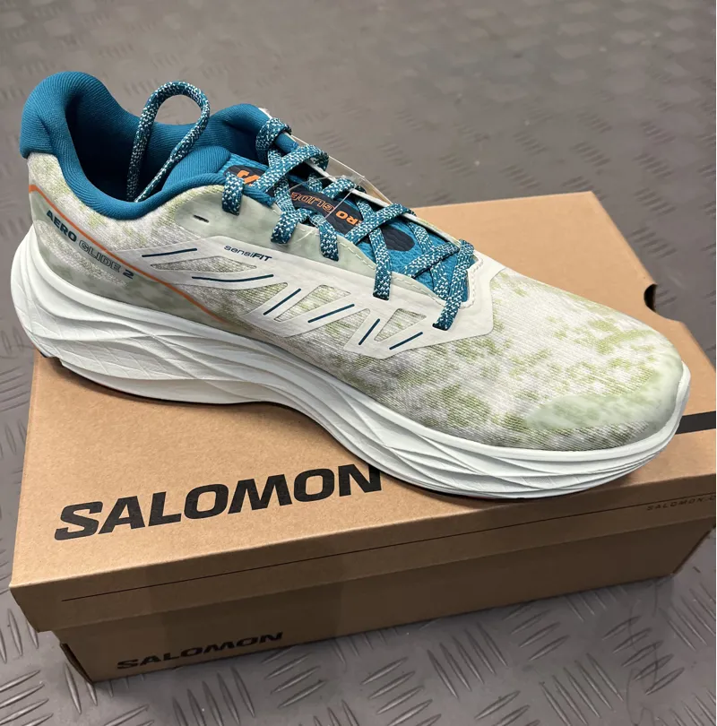 SALOMON AERO GLIDE 2 MENS SIZE 11 CLEARLY AQUA
