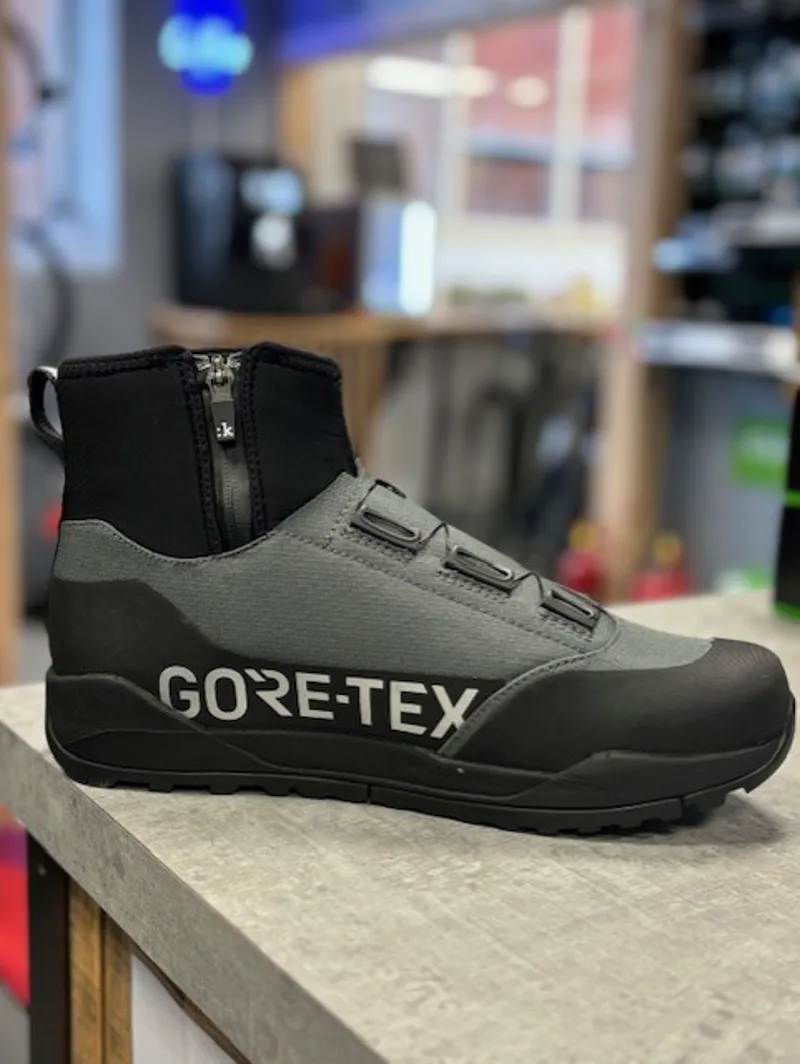 FIZIK TERRA NANUQ FLAT BLACK/GREY 46