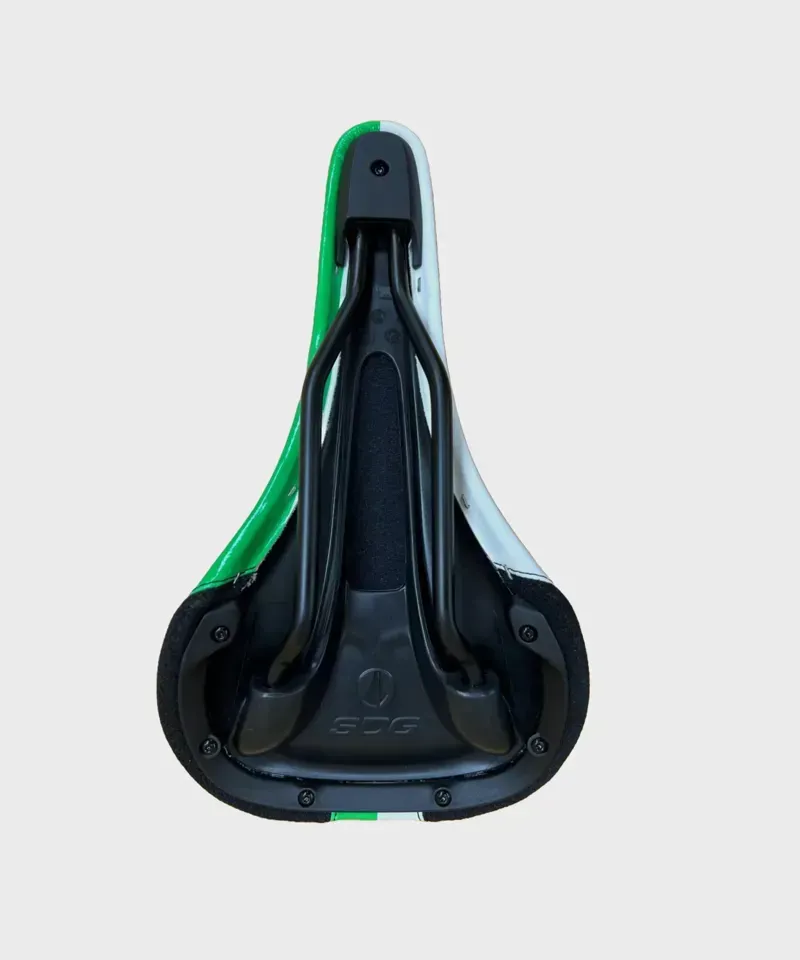 SDG Bel Air V3 Traditional Lux-Alloy Saddle - Welsh Flag-1